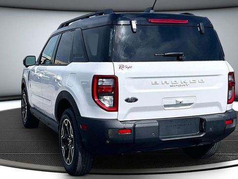 Used 2025 Ford Bronco Sport Outer Banks w/ Outer Banks Tech Package+ AWD/4WD image 4