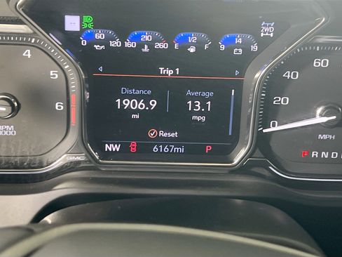 Used 2022 GMC Sierra 2500 AT4 w/ AT4 Premium Plus Package image 12