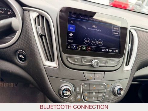 Used 2023 Chevrolet Malibu LT image 18