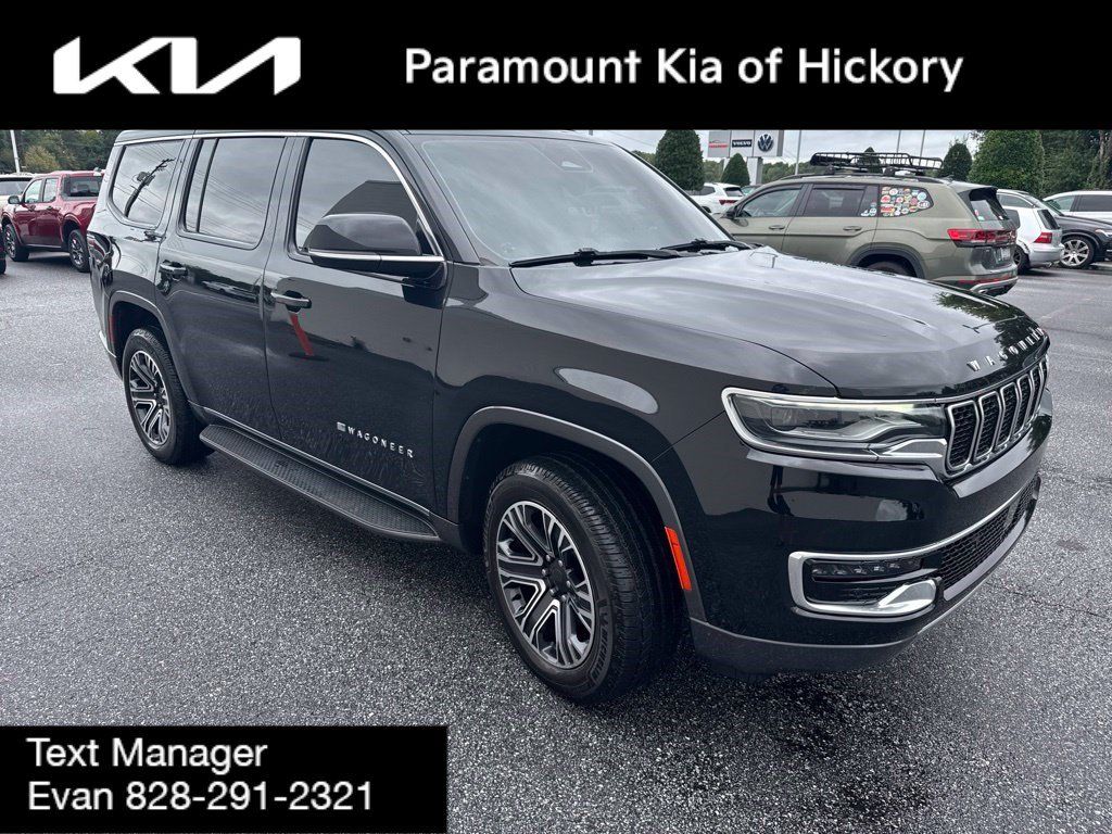 Used 2022 Jeep Wagoneer Series III AWD/4WD image 3