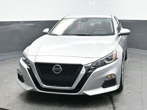 Used 2021 Nissan Altima 2.5 S image 2