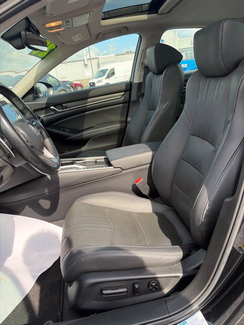Used 2020 Honda Accord Touring image 10