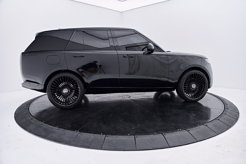 Used 2024 Land Rover Range Rover SE AWD/4WD image 13