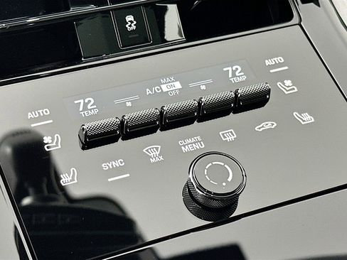 New 2026 Porsche Panamera image 23