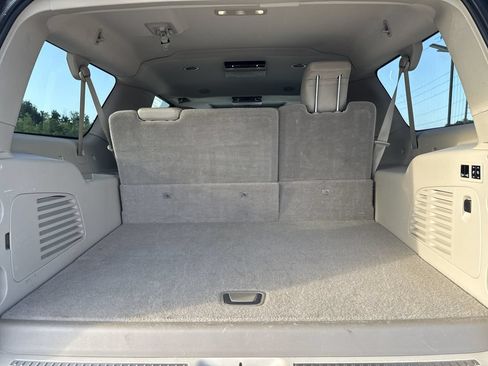 Used 2016 Cadillac Escalade ESV Luxury RWD image 28