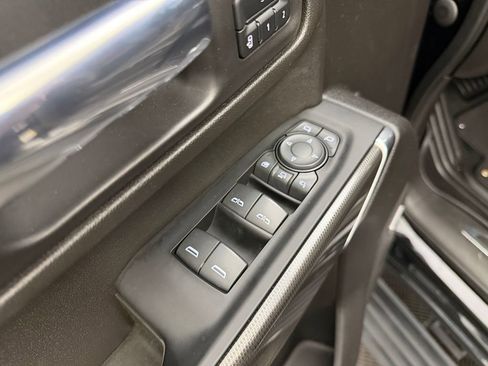 Used 2023 GMC Sierra 2500 AT4 w/ AT4 Premium Plus Package AWD/4WD image 11