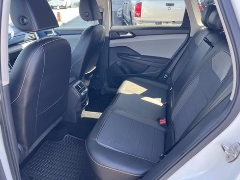 Certified 2023 Volkswagen Taos SE w/ Black Wheel Package FWD image 20