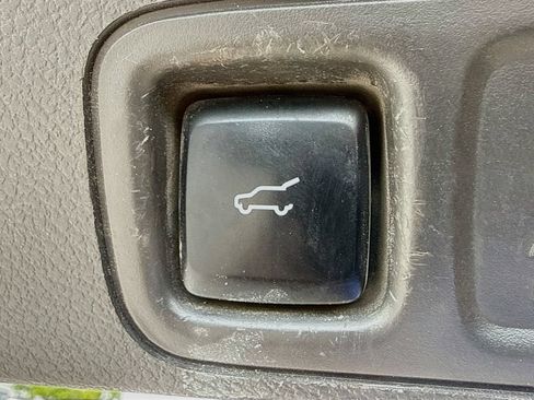 Used 2018 Ford Expedition Max Limited RWD image 29