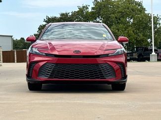 Used 2025 Toyota Camry SE FWD video 2