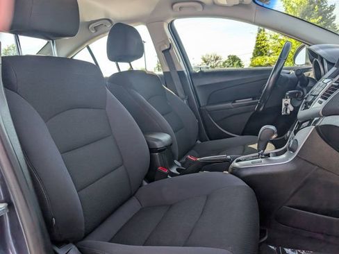 Used 2014 Chevrolet Cruze LT FWD image 21