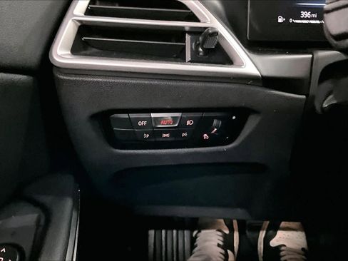 Used 2025 BMW 330i Sedan w/ M Sport Package image 37