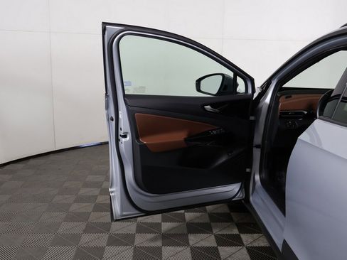 Used 2021 Volkswagen ID.4 Pro S image 21