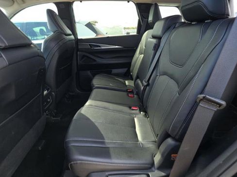 Certified 2024 INFINITI QX60 Luxe image 8