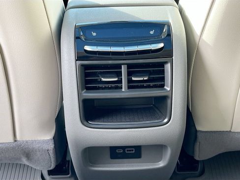 New 2026 Cadillac XT5 Premium Luxury w/ Driver Assist Package AWD/4WD image 31