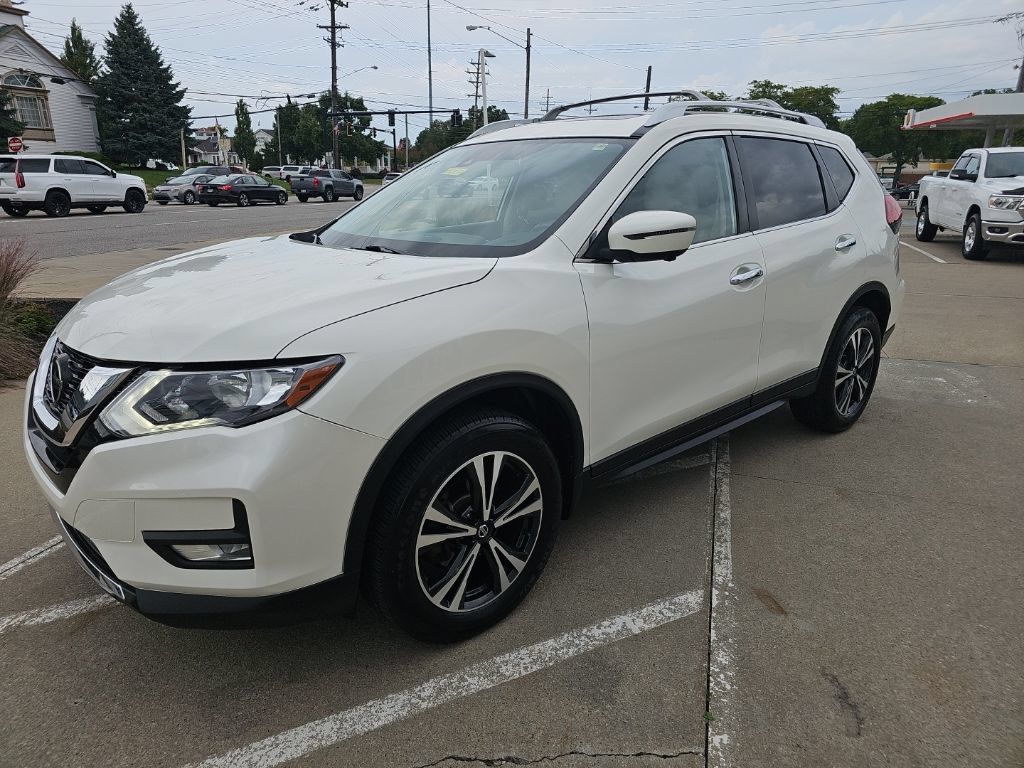 Used 2020 Nissan Rogue SV w/ Sun & Sound Touring Package AWD/4WD image 10