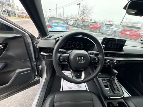 Used 2024 Honda CR-V Sport Touring image 11