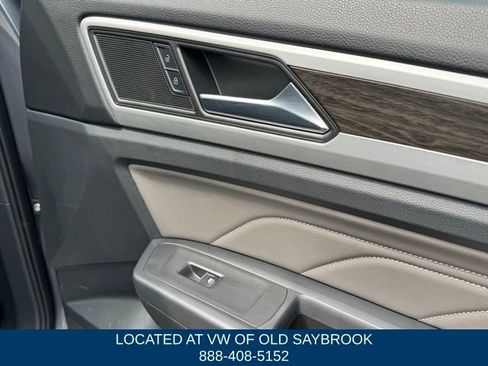 Used 2023 Volkswagen Atlas SE w/ Panoramic Sunroof Package AWD/4WD image 31