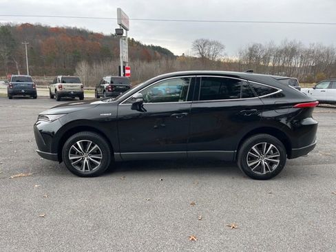 Used 2021 Toyota Venza LE image 8