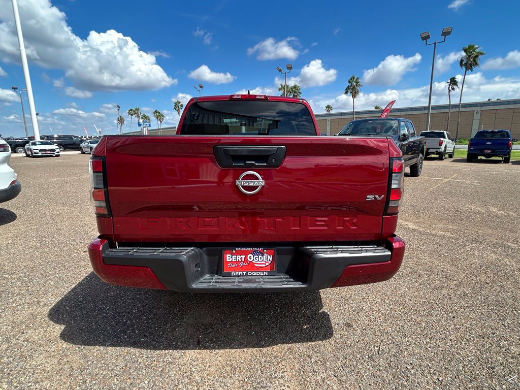 Used 2024 Nissan Frontier SV RWD image 5