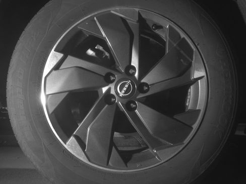 Used 2025 Nissan Rogue SV image 15