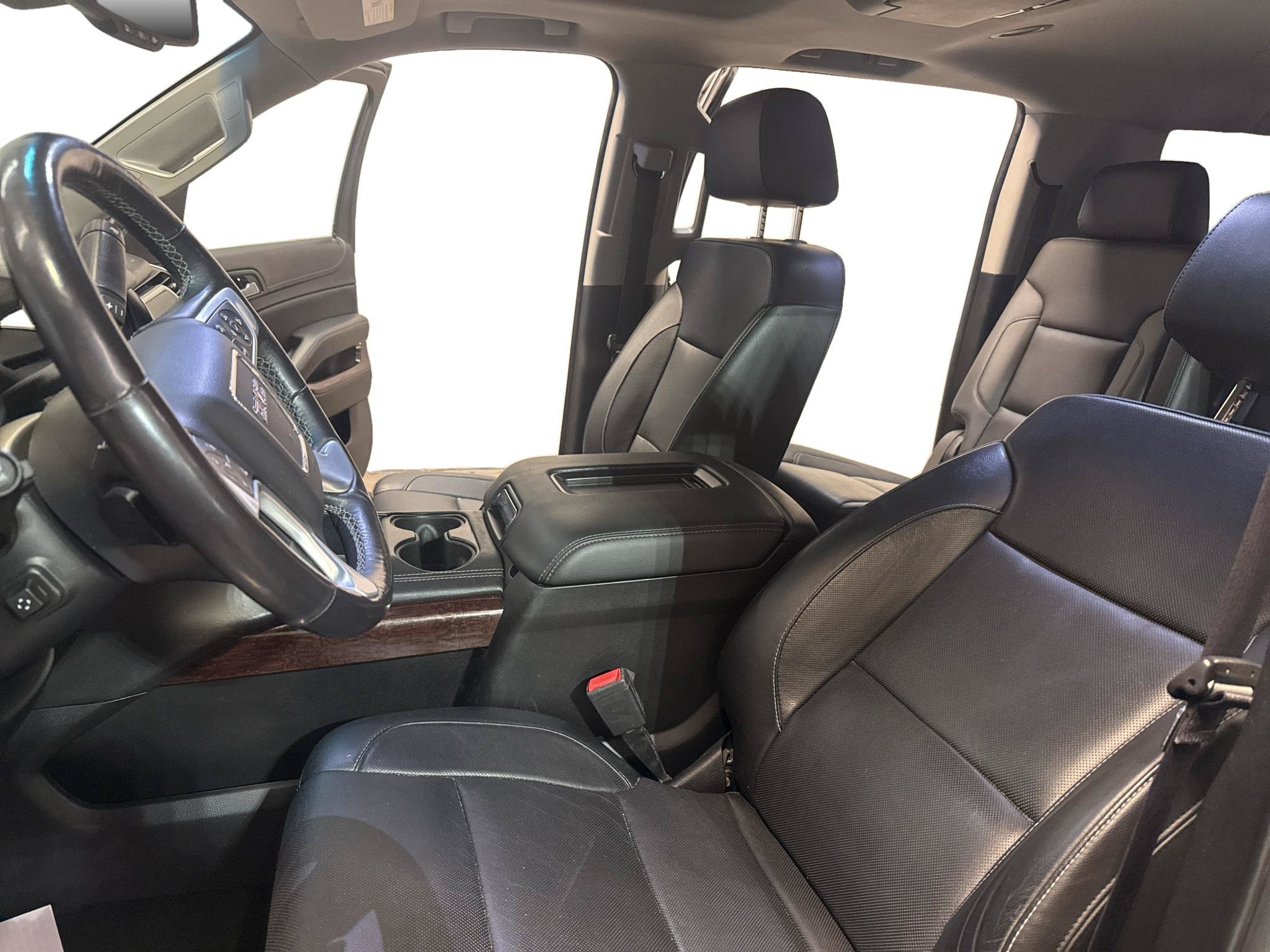 Used 2018 GMC Yukon XL SLT w/ Premium Edition AWD/4WD image 16