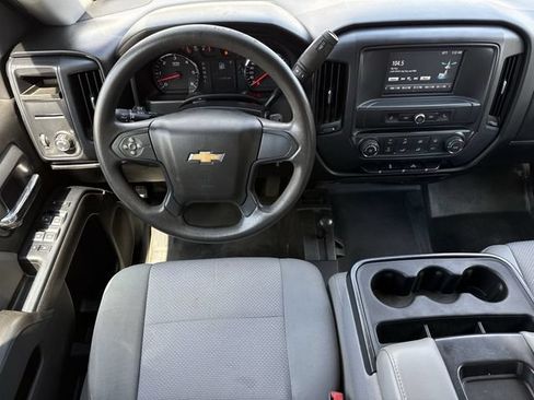 Used 2018 Chevrolet Silverado 1500 W/T AWD/4WD image 11