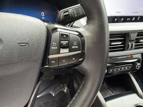 Certified 2024 Ford Escape Platinum AWD/4WD image 28