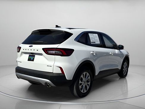 Certified 2023 Ford Escape Active w/ Tech Pack #2 image 3