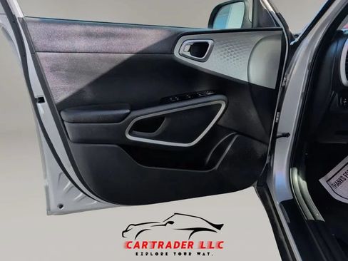 Used 2020 Kia Soul LX FWD image 15
