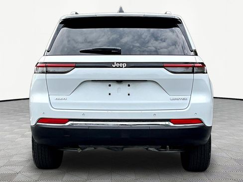 Used 2025 Jeep Grand Cherokee Limited AWD/4WD image 5