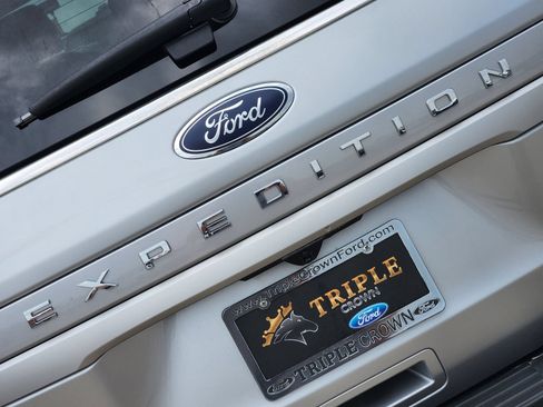 Certified 2023 Ford Expedition XLT AWD/4WD image 9