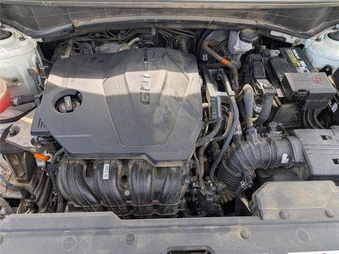 Used 2023 Kia Sportage LX image 40