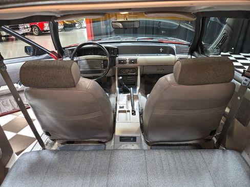 Used 1990 Ford Mustang LX image 46