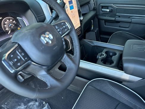 New 2026 RAM 2500 Laramie AWD/4WD image 9