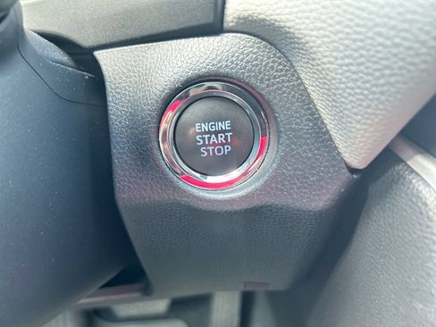 Used 2022 Toyota RAV4 XLE Premium FWD image 18