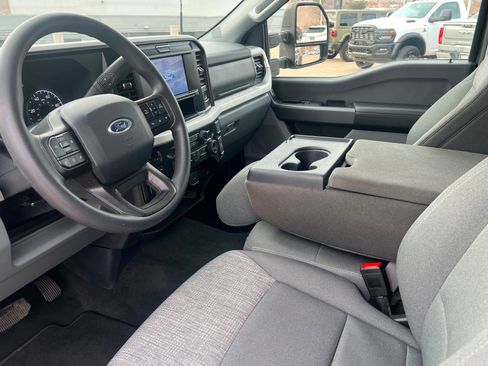 Used 2025 Ford F350 XLT image 15