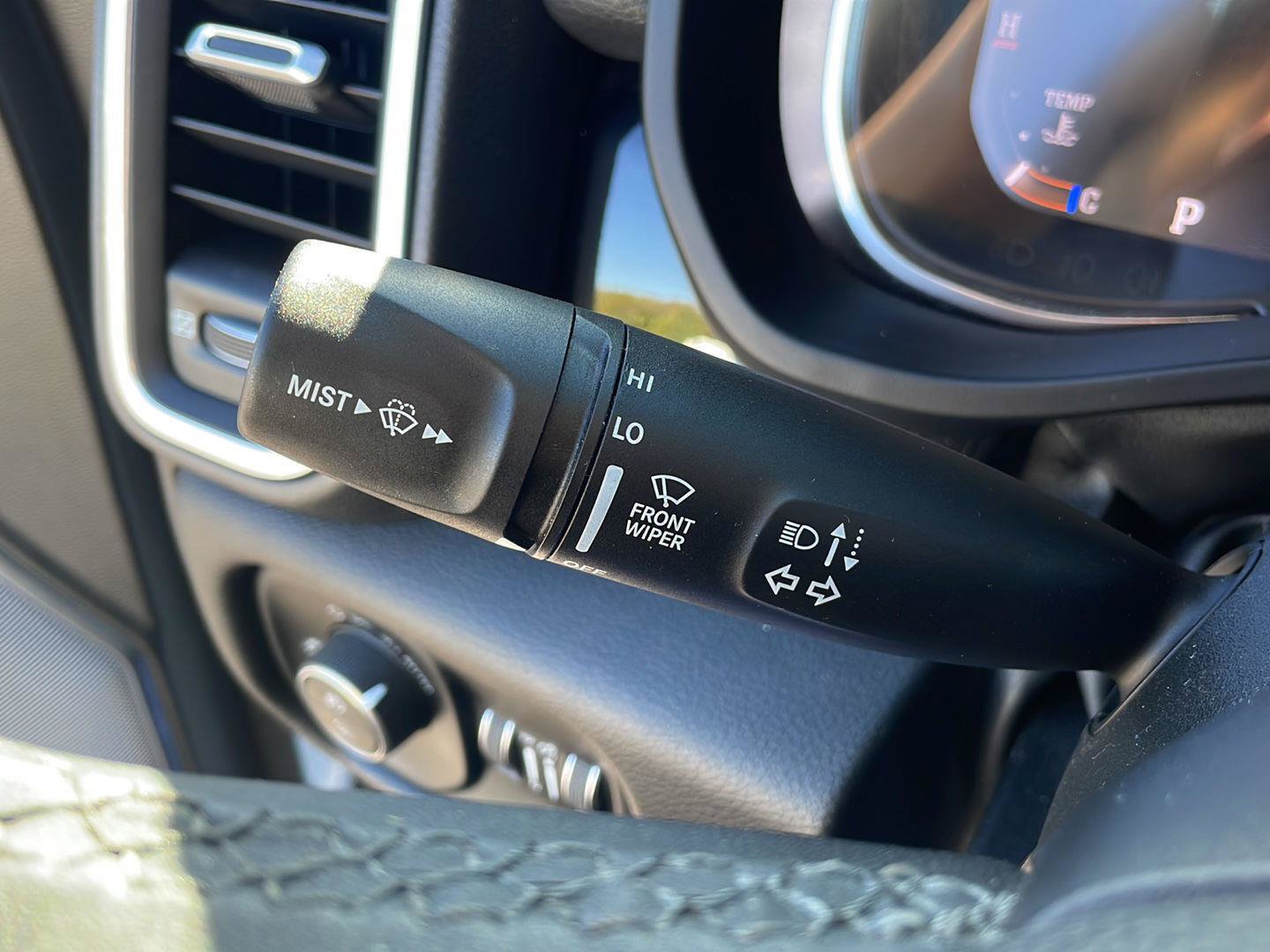 Used 2025 RAM 1500 Laramie w/ Night Edition AWD/4WD image 17