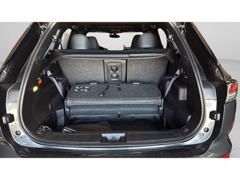 New 2026 Mitsubishi Outlander 4WD Plug-In Hybrid image 22