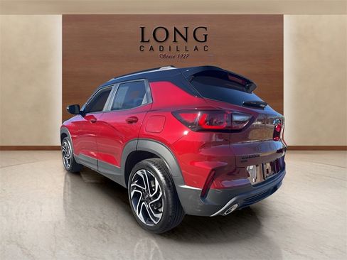 Used 2025 Chevrolet TrailBlazer RS w/ Driver Confidence Package image 3