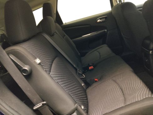 Used 2017 Dodge Journey SE w/ Flexible Seating Group FWD image 19