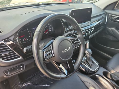 Used 2022 Kia Seltos EX AWD/4WD image 23
