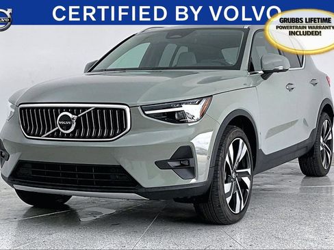 Used 2024 Volvo XC40 B5 Plus w/ Protection Package Premier image 15
