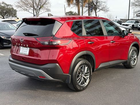 Used 2023 Nissan Rogue S image 8