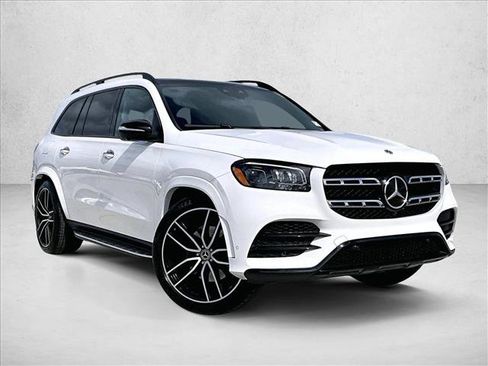 Used 2023 Mercedes-Benz GLS 580 GLS 580 image 12