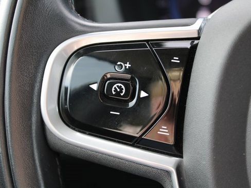 Used 2022 Volvo XC60 B6 Inscription w/ Advanced Package image 30