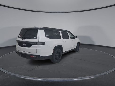 New 2026 Jeep Grand Wagoneer L Summit AWD/4WD image 13