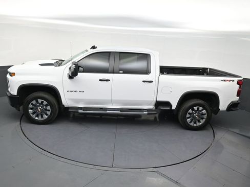Used 2023 Chevrolet Silverado 2500 Custom w/ Custom Value Package image 14
