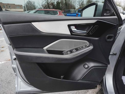 Used 2023 Acura MDX SH-AWD w/ Technology Package image 9