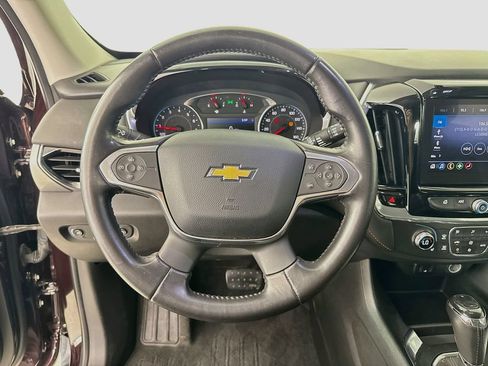 Used 2020 Chevrolet Traverse LT FWD image 13