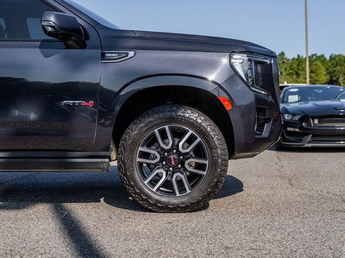 Used 2023 GMC Yukon XL AT4 w/ AT4 Premium Package image 9